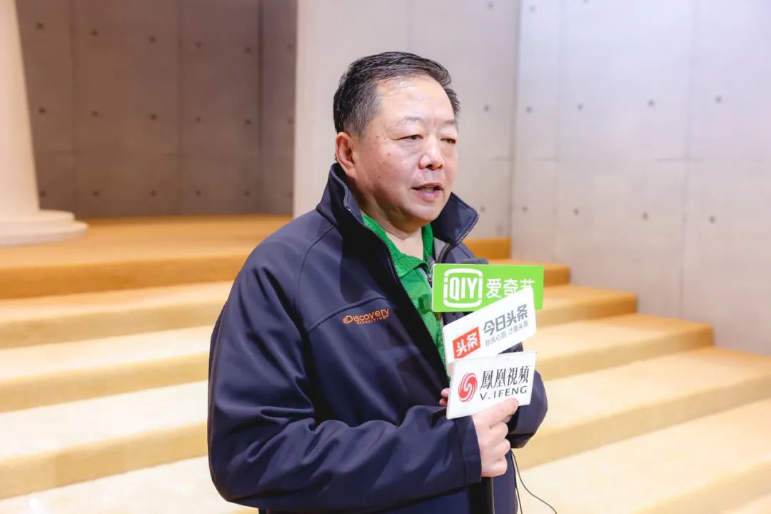 突破與自由,民族服裝定制品牌隆慶祥2023春夏新品發布會“自由之境”圓滿舉行