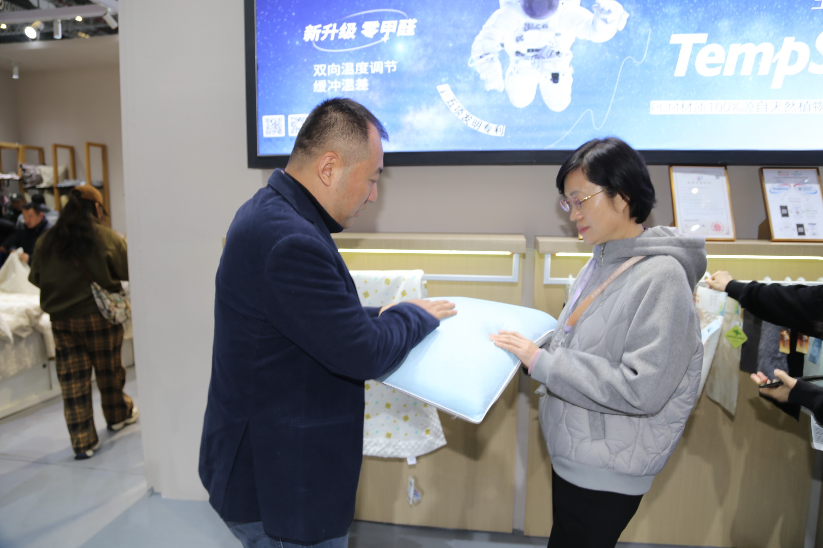 青島組團參加intertextile家紡展,副市長趙燕一行蒞臨考察