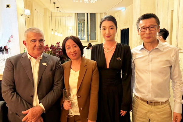 昭奈華裕閃耀米蘭,共繪中意時(shí)尚融合新篇章