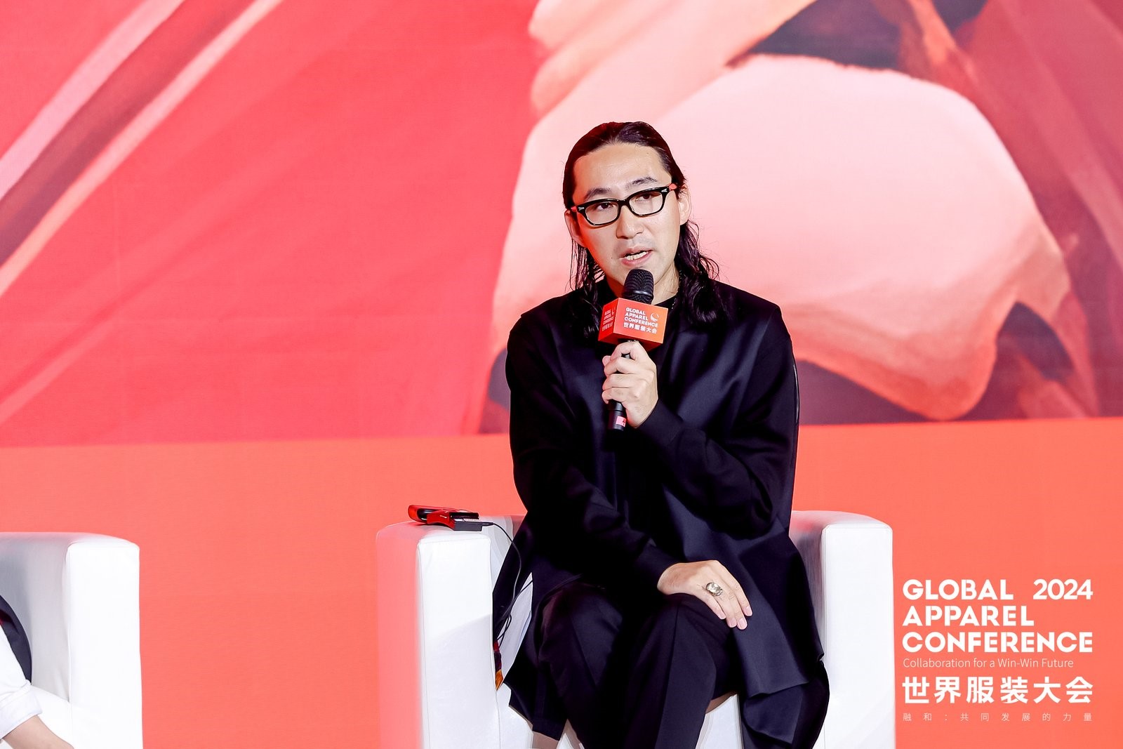 “融和”20個(gè)國家和地區(qū)服裝精英,2024世界服裝大會(huì)在東莞虎門開幕