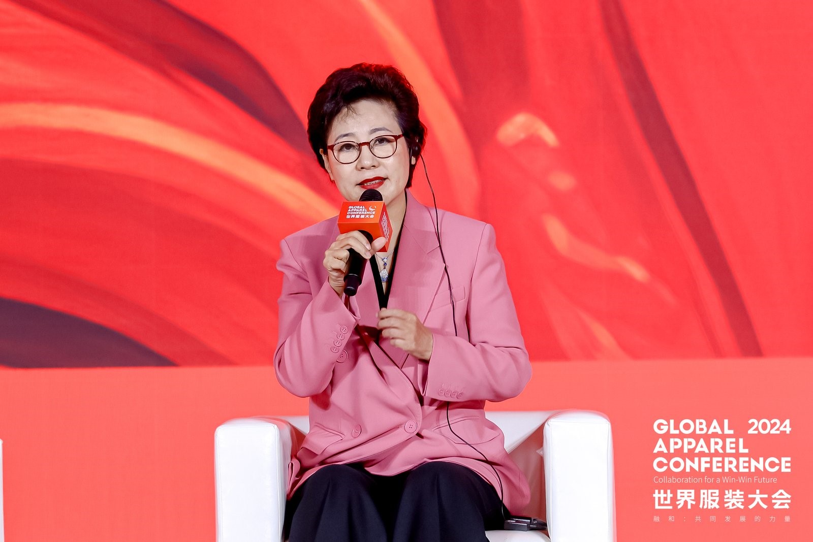 “融和”20個(gè)國家和地區(qū)服裝精英,2024世界服裝大會(huì)在東莞虎門開幕