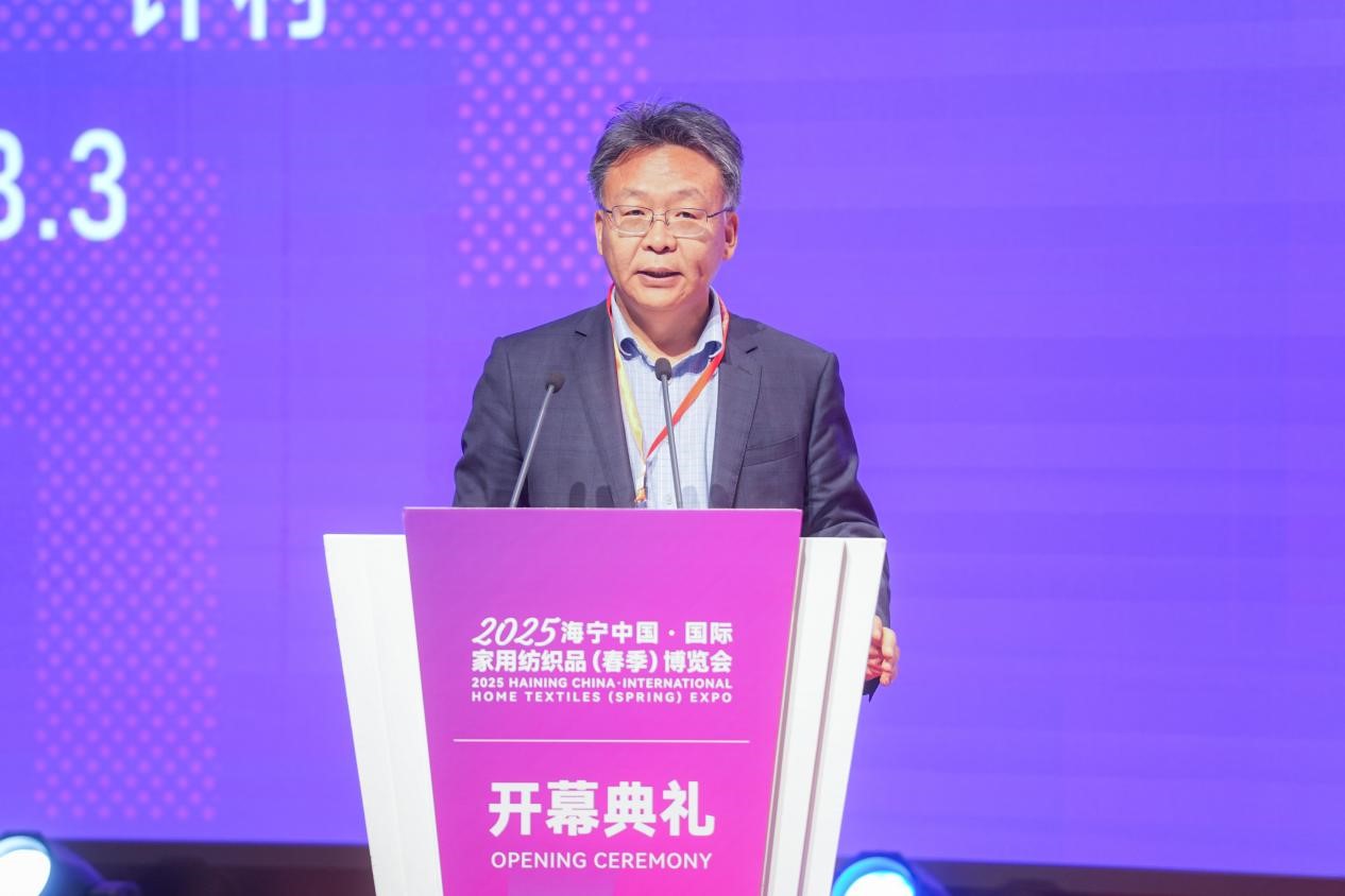 智造織就未來(lái)，錦韻潮動(dòng)全球！2025海寧春季家博會(huì)今日啟幕