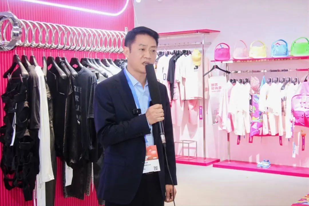 銀基廣場攜六大原創(chuàng)品牌亮相CHIC2025(春季),展現(xiàn)中部地區(qū)時尚力量