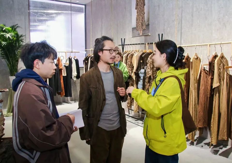 銀基廣場攜六大原創(chuàng)品牌亮相CHIC2025(春季),展現(xiàn)中部地區(qū)時尚力量
