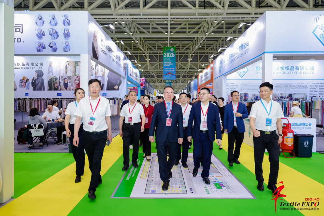 新形勢(shì)、新機(jī)遇，2025柯橋春季國際紡博會(huì)拉開帷幕，全方位展示中國紡織發(fā)展的強(qiáng)韌