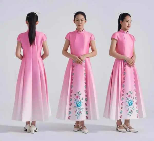 第十五屆全運(yùn)會(huì)頒獎(jiǎng)禮服發(fā)布:馬面裙、三藍(lán)繡、旗袍領(lǐng),非遺元素彰顯灣區(qū)魅力