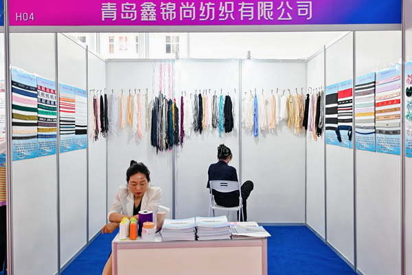  中華紡織網(wǎng)面輔料展區(qū)成功舉辦推介會，新材料、新工藝 助力興城泳裝產(chǎn)業(yè)升級