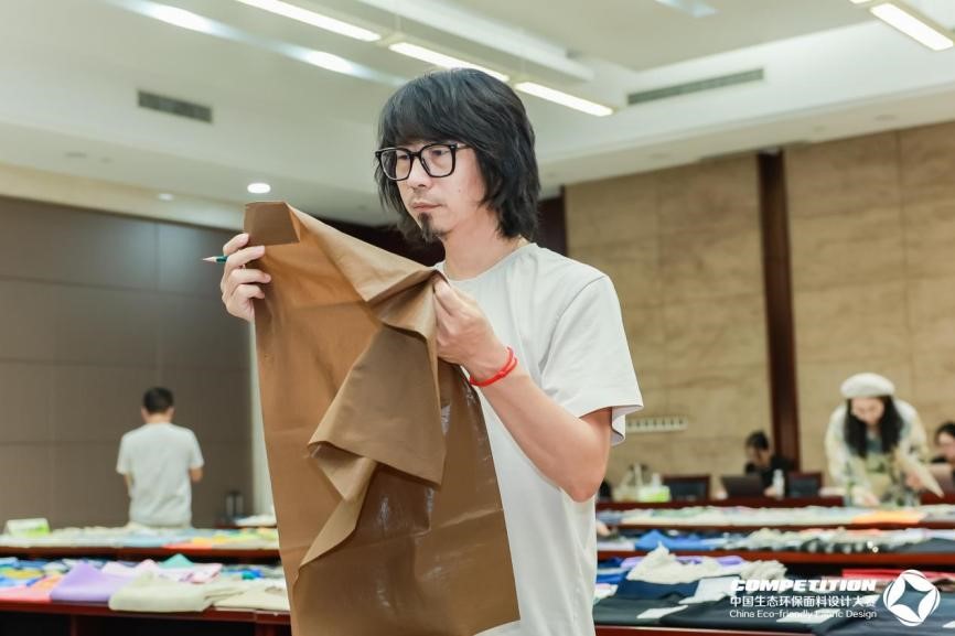 2800款面料&ldquo;綠動時尚&rdquo;，2025第八屆中國生態(tài)環(huán)保面料設計大賽評審會在盛澤舉辦！