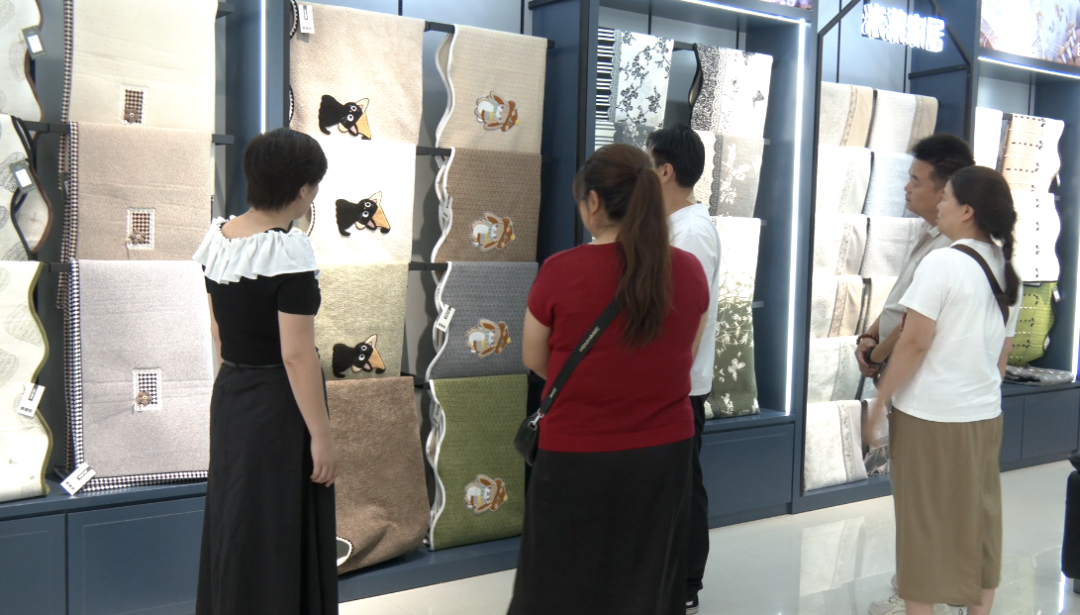 中國(guó)&middot;小堡第九屆布藝展覽會(huì)開(kāi)幕